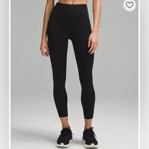 Black LULULEMON Fast and Free 25” legging size 6